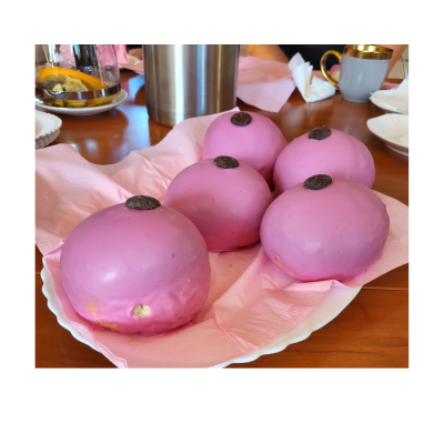 RÓŻOWY PAŹDZIERNIK – BUŁKI NADZIEI I MOC WSPARCIA